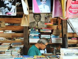 Oase Literasi di Tengah Kota Surakarta: Taman Buku dan Majalah Jadi Surga Para Pemburu Bacaan